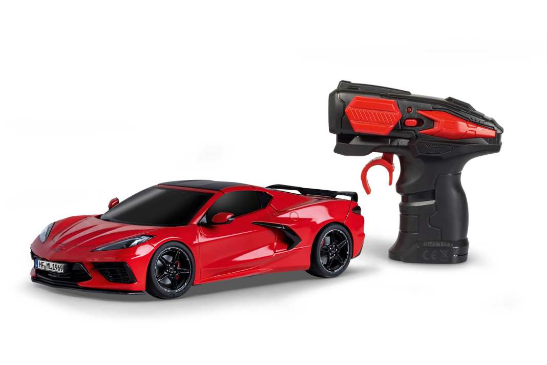 Revell zeigt die Corvette C8 als roten RC-Renner in 1:24