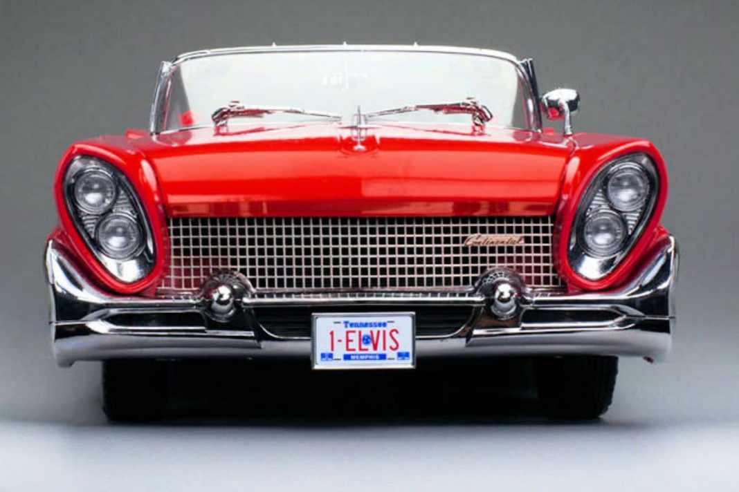 Dank Sun Star und dem roten `58 Lincoln Continental in 1:18