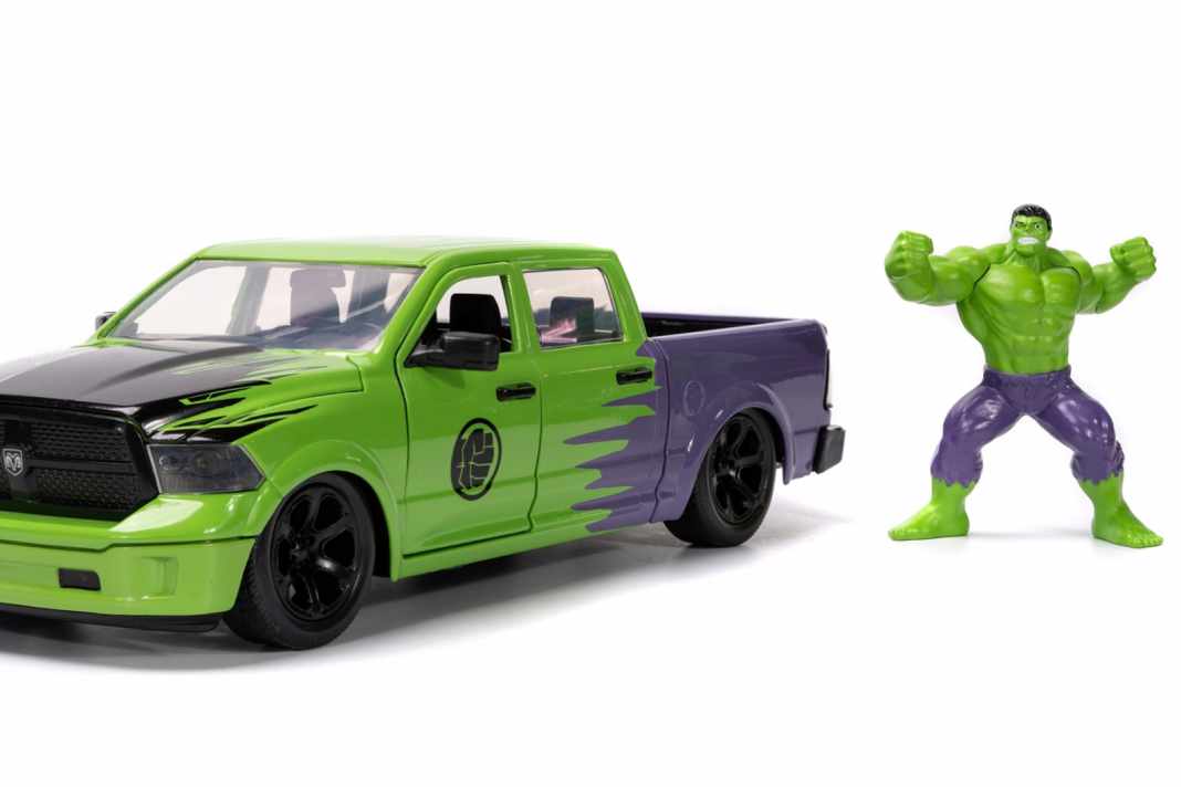 Der Dodge Ram hat bei Jada in 1:24 den Hulk im Nacken