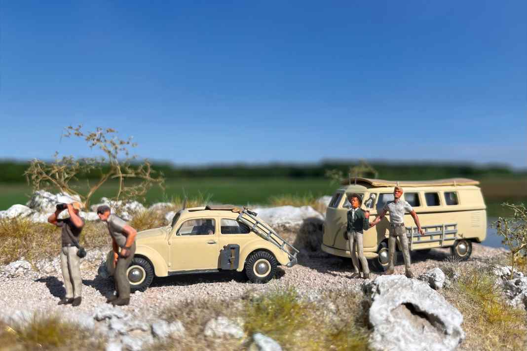 VW Käfer & VW Bus „Quer durch Afrika“ in 1:43 & 1:87 – Wüste Brüder