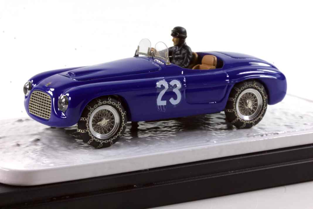 Mit diesem 166er Ferrari in 1:43 führt Tron die Sammler auf´s Glatteis