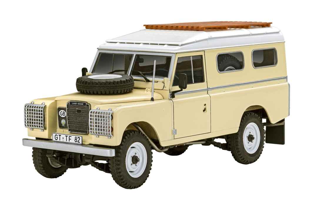 Revell macht seinen Landy in 1:24 zum Lieferwagen