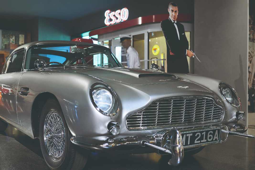 Neue Sonderausstellung „Die 60er“ im HPP Traumwerk – Barbie, Bond, Banane!
