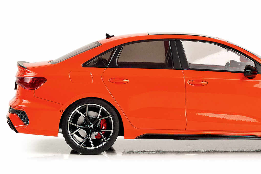 Audi RS3 von MCG in 1:18