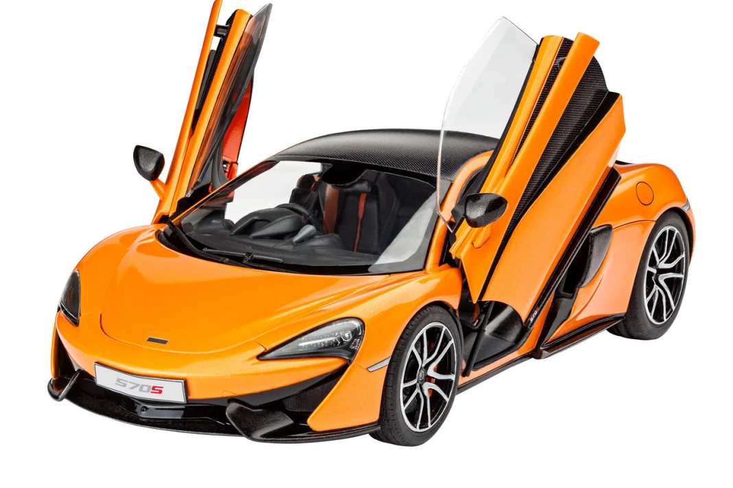 Revell lanciert das Set zum McLaren 570S mit Wing-Doors in 1:24