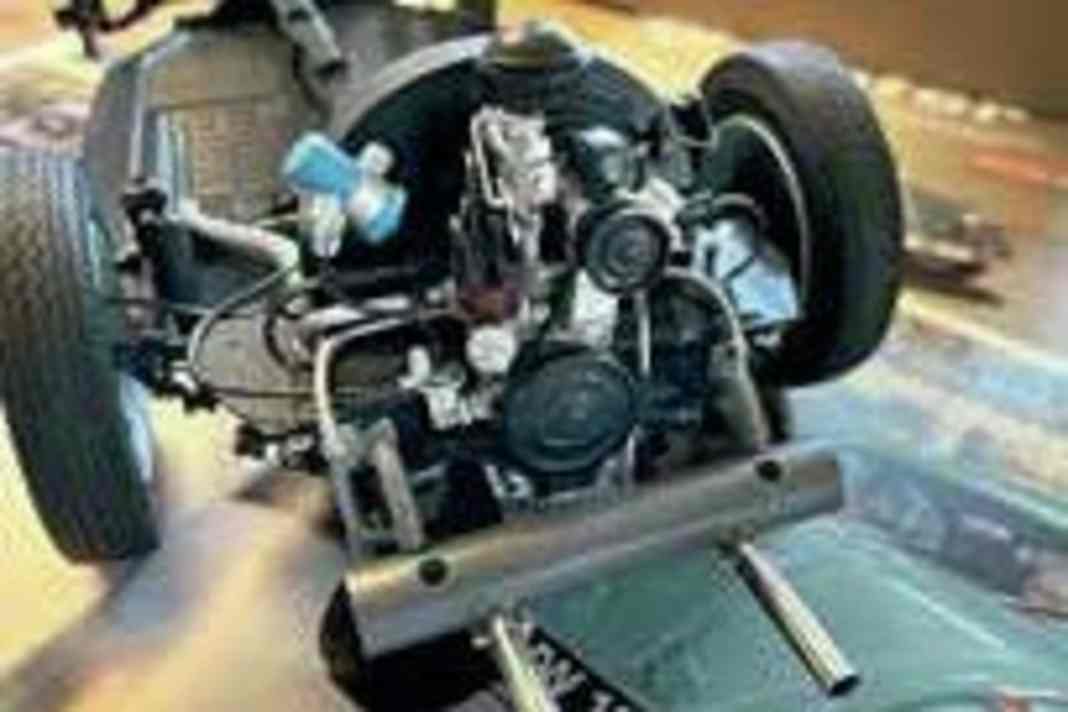 ’61 VW Käfer von Hachette in 1:8, Teil 3 - Das Türchen