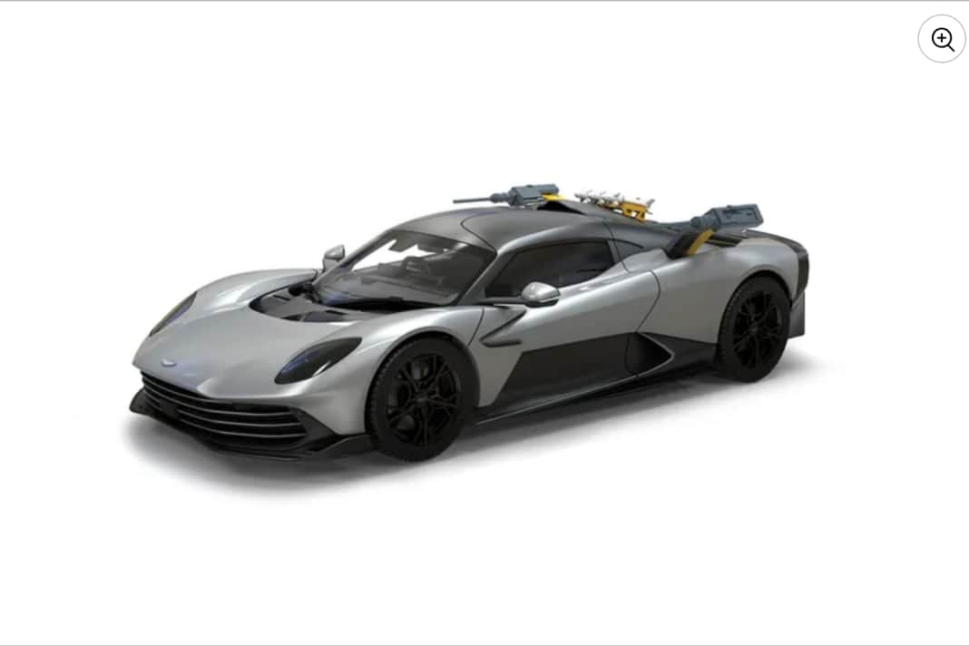 Corgi bringt 007-Valhalla und den ersten Range Rover in 1:43