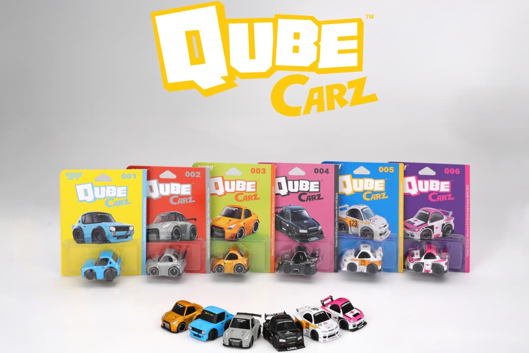 Modelle zum Kugel von Nissan im Würfel-Design!