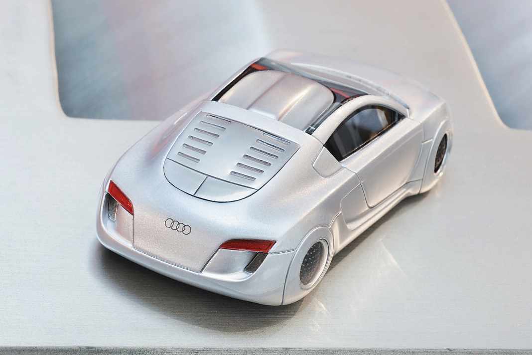 2035er Audi RSQ von Looksmart in 1:43 - Kugelgelagert