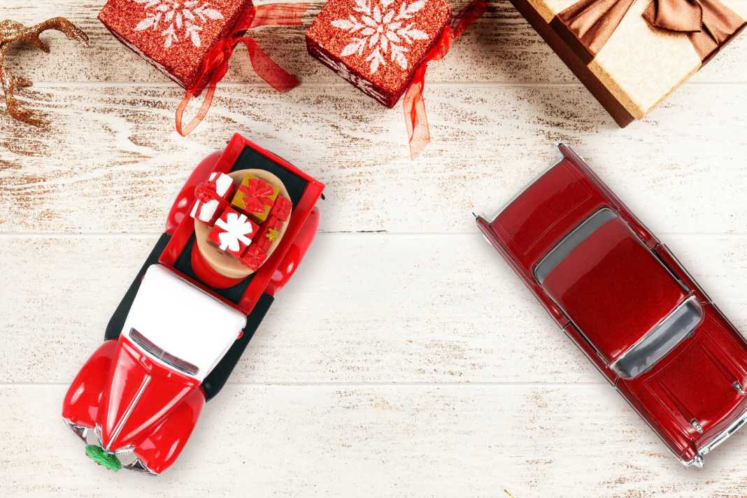 Jada Toys bringt coole Schlitten für Mr. und Mrs. Santa Claus in 1:32