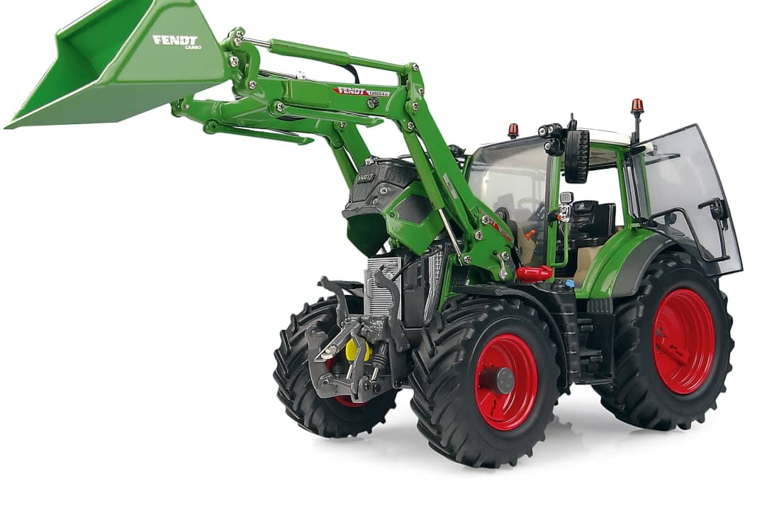 Fünf Fendt-Schlepper zur Agritechnica in 1:32 – Kraft-Futter