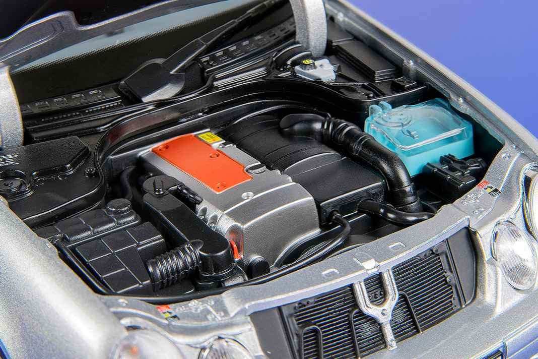 Heft 6/2026 ist da und der erste Mercedes CLK von Norev in 1:18 ist Titelstar