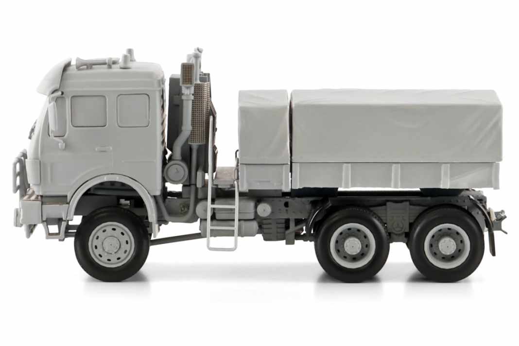 WSI-Models zeigt Fotos vom 500-PS-Truck mit Stern in 1:50