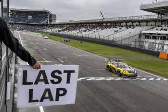Porsche Sixt Carrera-Cup-Finale 2025 entscheidet alle vier Titelkämpfe