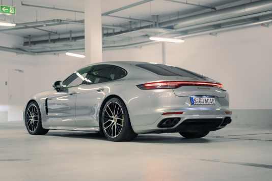 Porsche Panamera 4S E-Hybrid startet durch