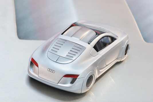 2035er Audi RSQ von Looksmart in 1:43 - Kugelgelagert