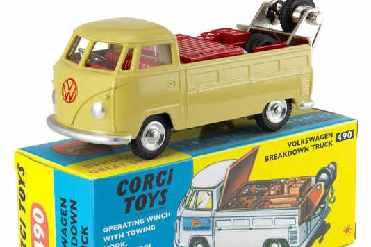 Corgi lässt den VW-Abschlepper wieder in 1:43 auferstehen