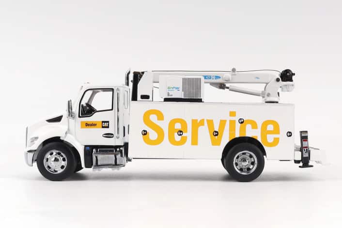 Kenworth T380 Kran rollt bei Diecast Master in 1:50 an