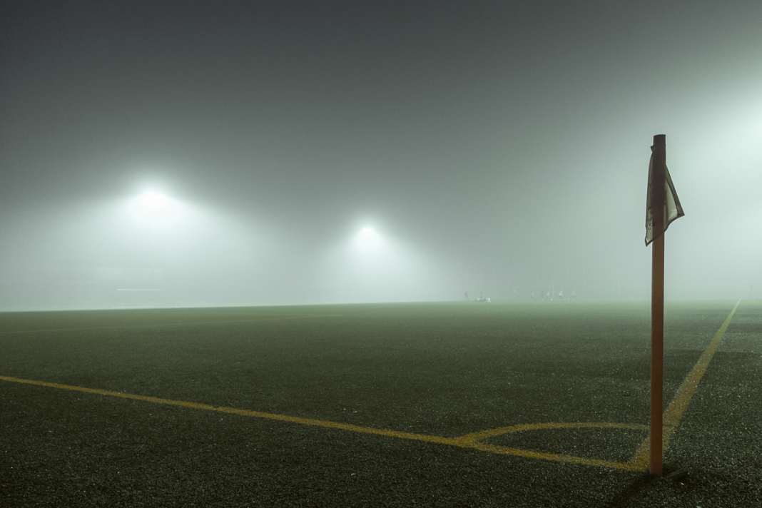 Geisterspiele und Profifußball – eine fragile Geschichte