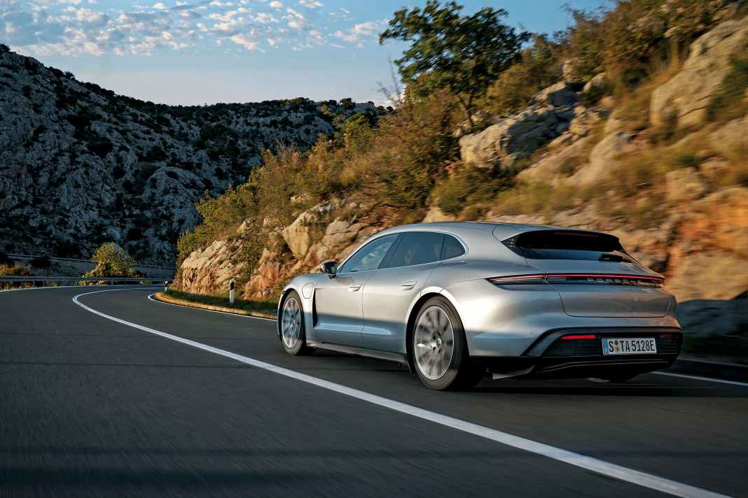 Porsche Taycan Sport Turismo – Eilige Dreifaltigkeit