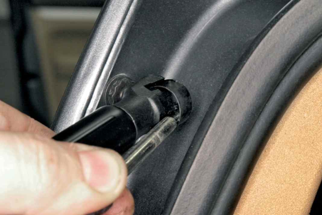 Gasdruck-Dämpfer für die Heckklappe des Touran - Dämpfer-Varianten