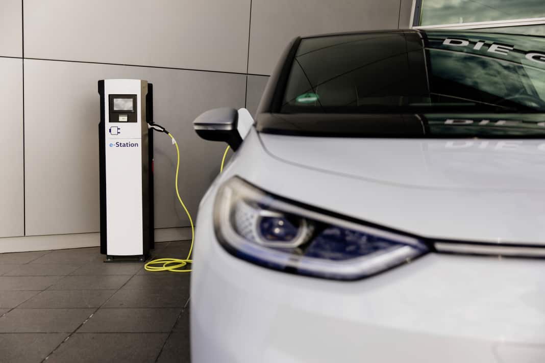 Bidirektionales Laden macht E-Autos für jeden zu sparsamen Energiespeichern