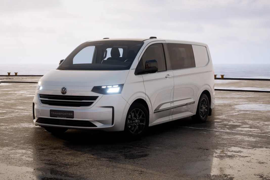 Der Mulitvan rollt als Ford-Klon vom Band