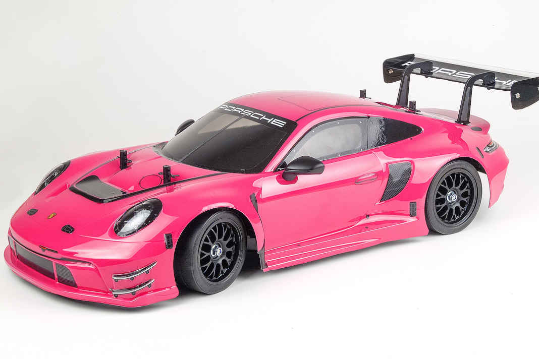 Mögen Sie den Porsche 911 GT3 R? In Pink? Von Tamiya in 1:10?