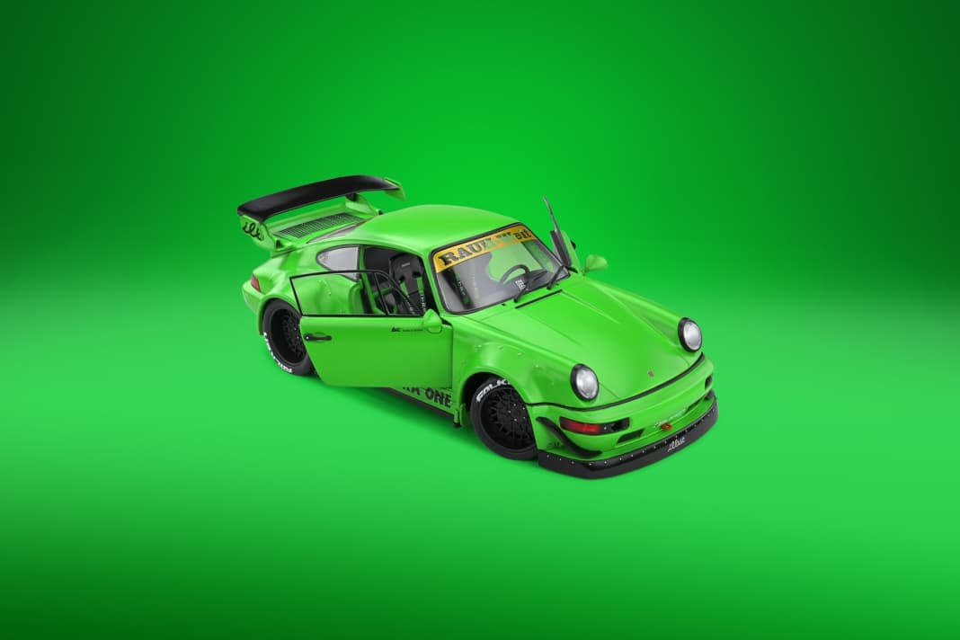 Solido öffnet Pandoras Büchse und heraus driftet dieser RWB-Elfer in Grün!