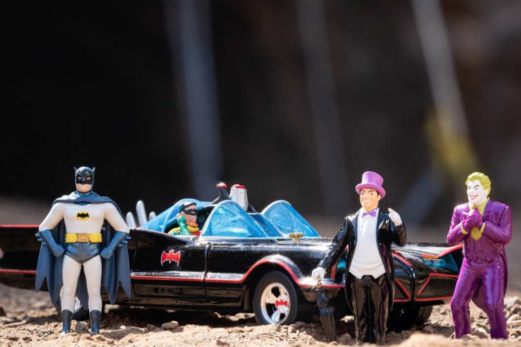 Jada bringt Batman-Set in 1:24 und legt gleich vier Figuren bei