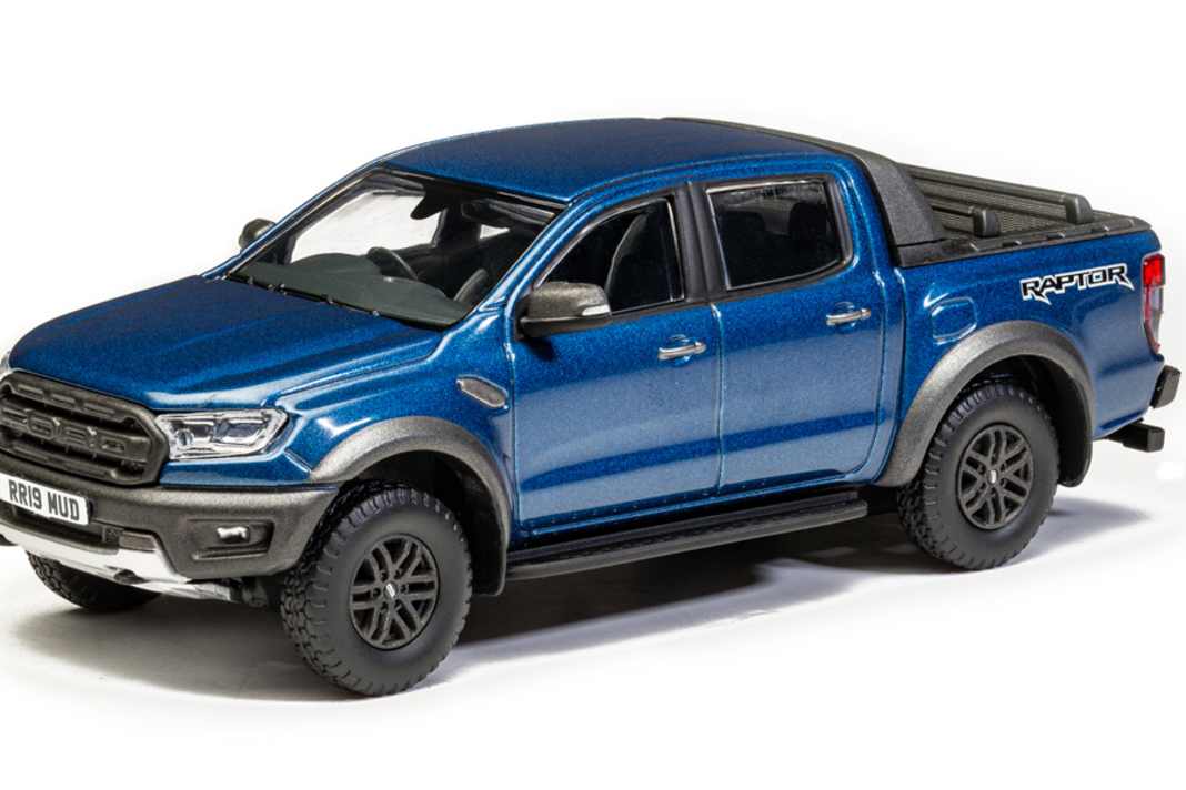Corgi bringt Ford Ranger als Pressemodell und zur Gangsterjagd in 1:43
