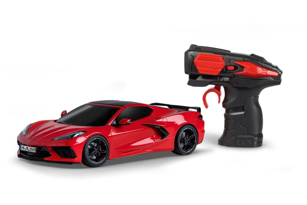 Revell zeigt die Corvette C8 als roten RC-Renner in 1:24