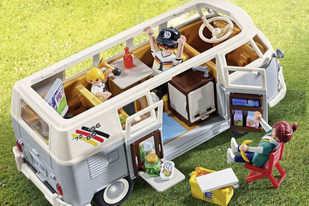 Playmobil bringt EM-Bulli und startet Gewinn-Aktion mit ID. Buzz als 1. Preis!