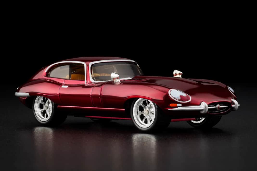 Jaguar E-Type im Spectraflame-Oxblood-Look von Hot Wheels in 1:64