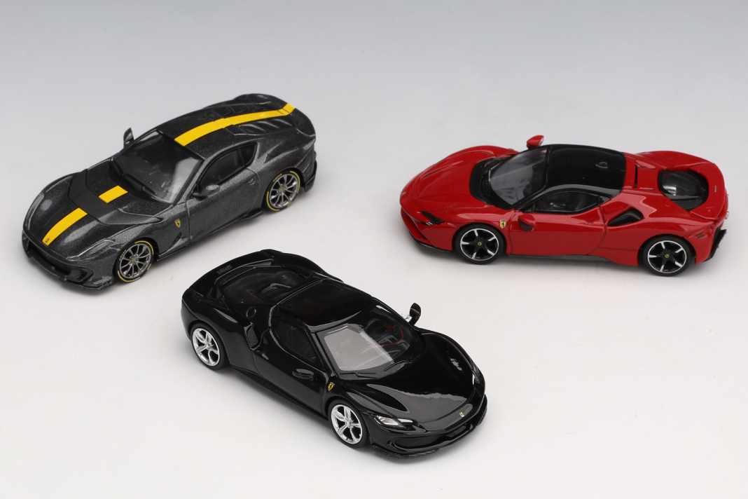 BBR rollt drei neue Ferrari-Modelle aus der Box – in 1:64 und aus Die Cast