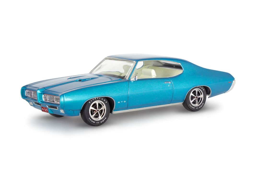 Der ‘69 Pontiac kommt als Kit in 1:24