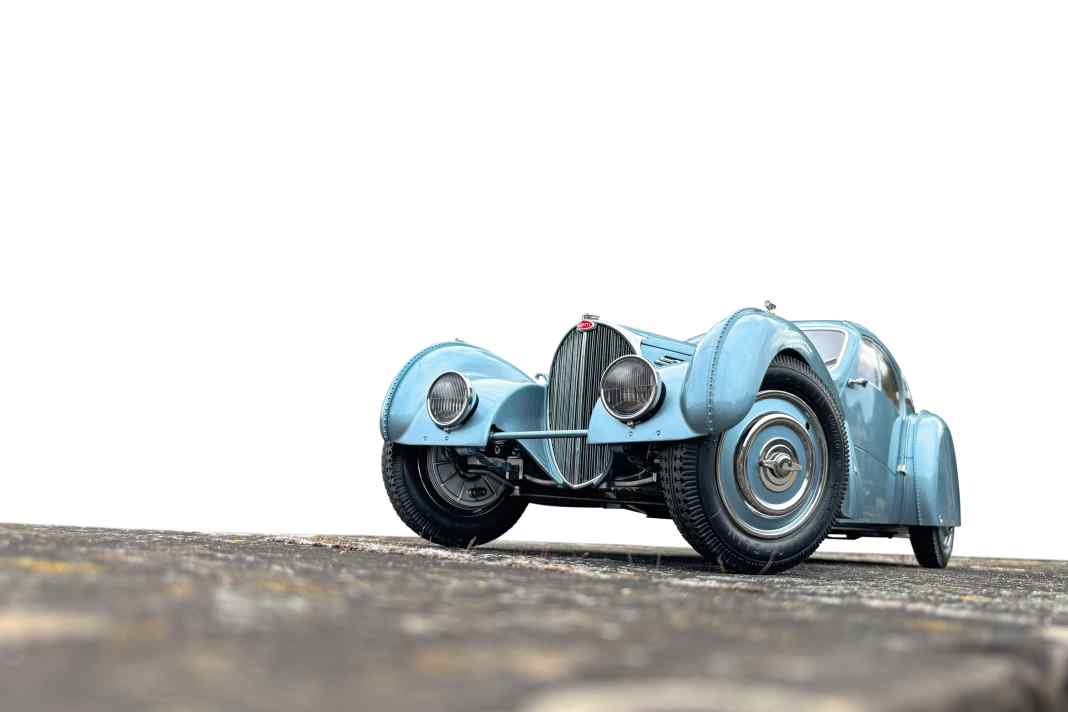 Bugatti 57 SC Atlantic von Ixo in 1:8, Teil II - Mehr sein als Schein