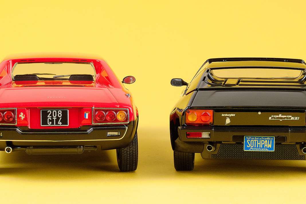 Lamborghini Jalpa und Ferrari 208 GT4 von KK-Scale in 1:18 – A la Kantonese