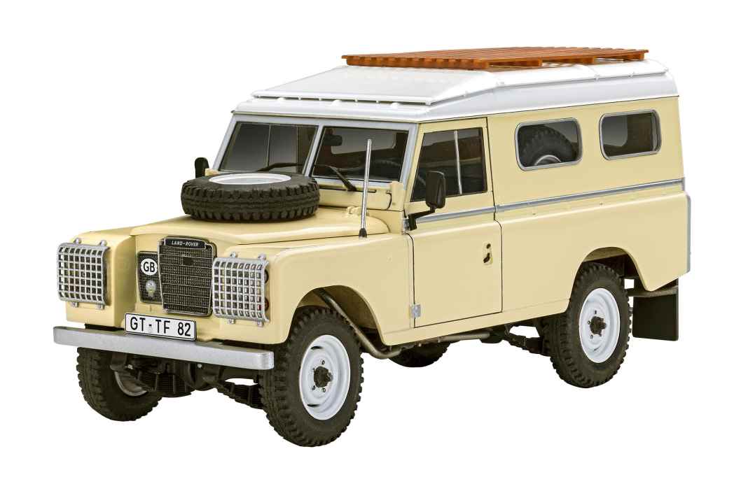 Revell macht seinen Landy in 1:24 zum Lieferwagen