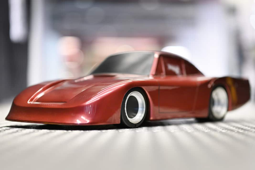 ’83 Porsche 935 Mansour Ojjeh in 1:5 - Tailormade