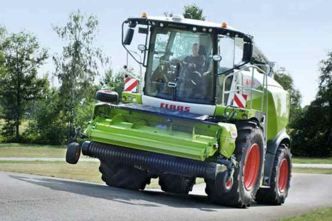 Besuch für die Gewinner bei Claas - Saatengrüne Ernte