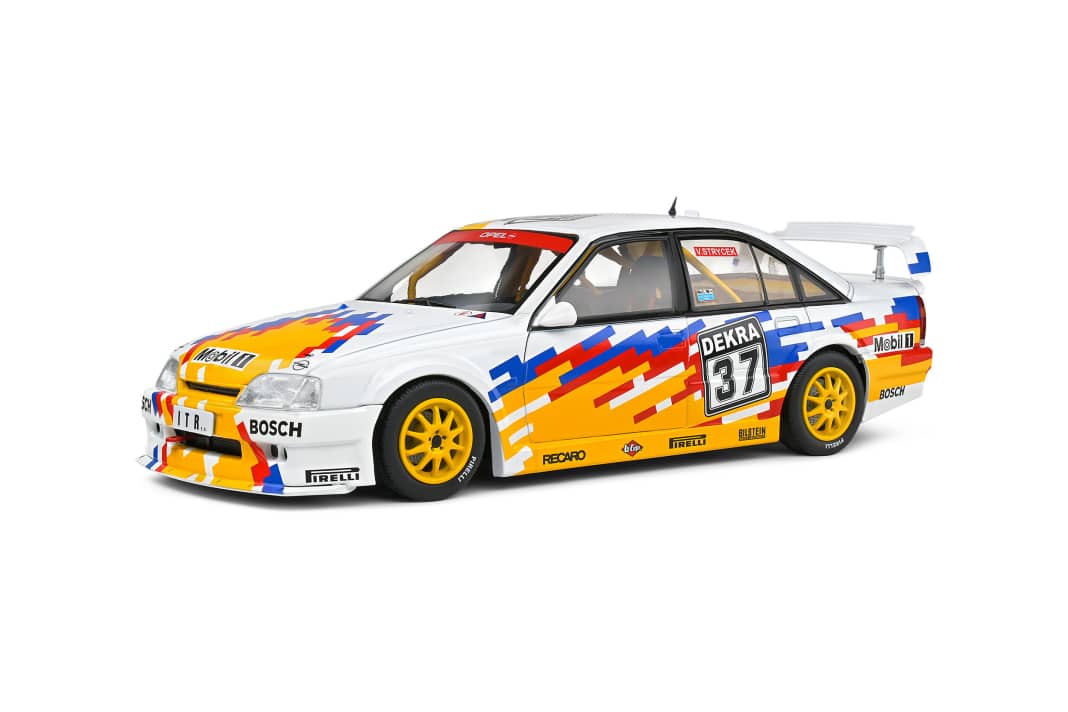 Mit dem Strycek-Omega schließt Solido eine 1:18-Lücke im DTM-Starterfeld