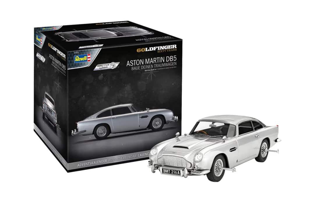 Der neue Bond kommt bei Revell als Adventskalender mit DB5 in 1:24