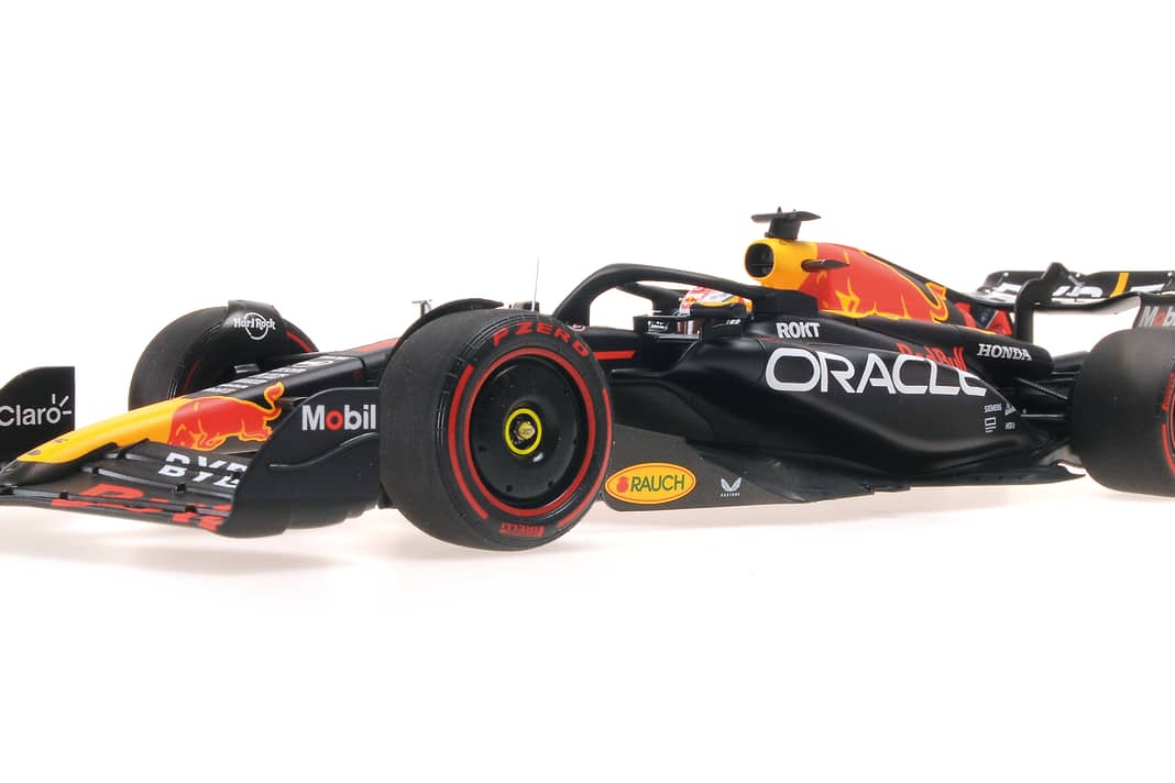 Minichamps liefert fein gemachtes Red-Bull-Duo in 1:18 aus
