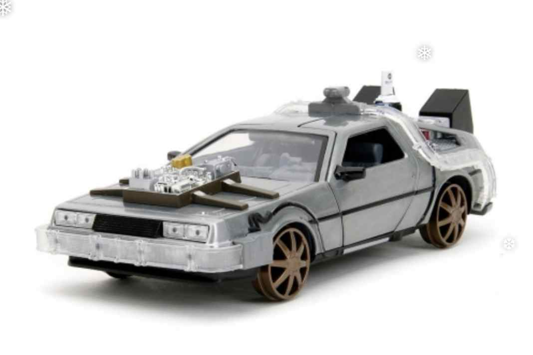 Die Jada-Zeitmaschine landet als DeLorean in 1:24 in Deutschland