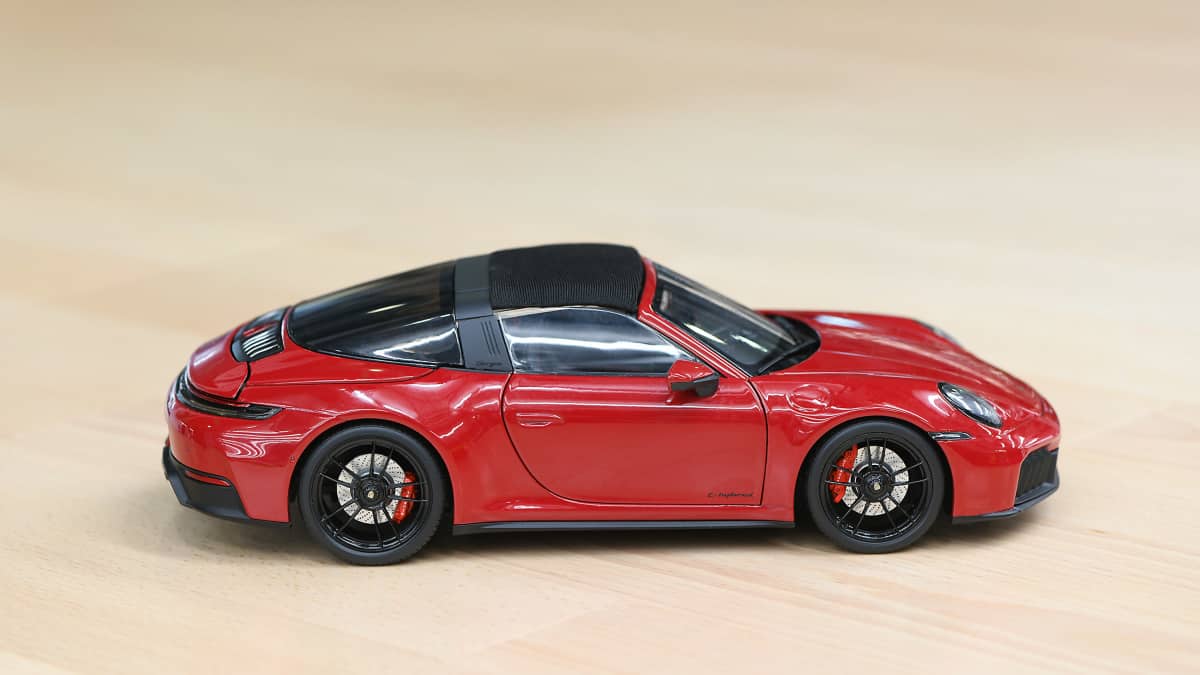 26 Porsche 911 (992.2) Targa GTS von Minichamps in 1:18 – Das