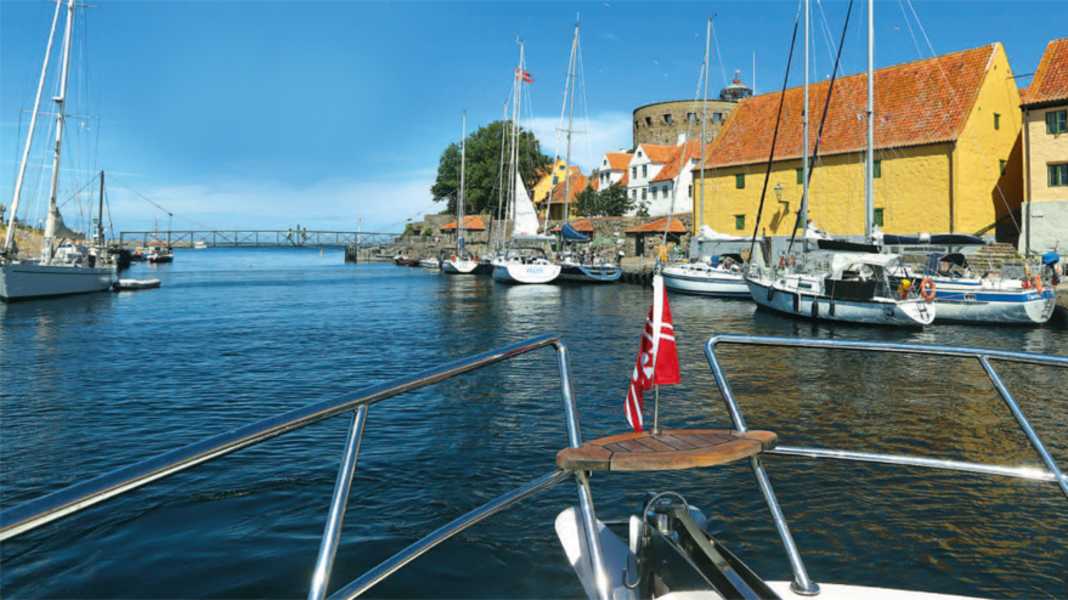 Anlegen mit dem Motorboot