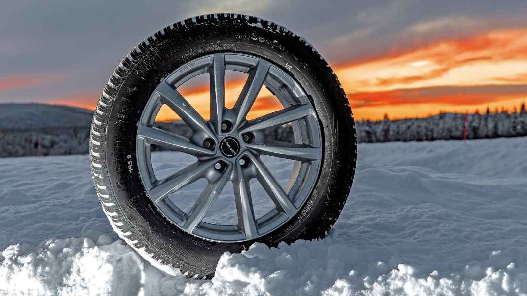 Ganzjahresreifen 235/55 R 18 Teil 2: Zwischen den Fronten