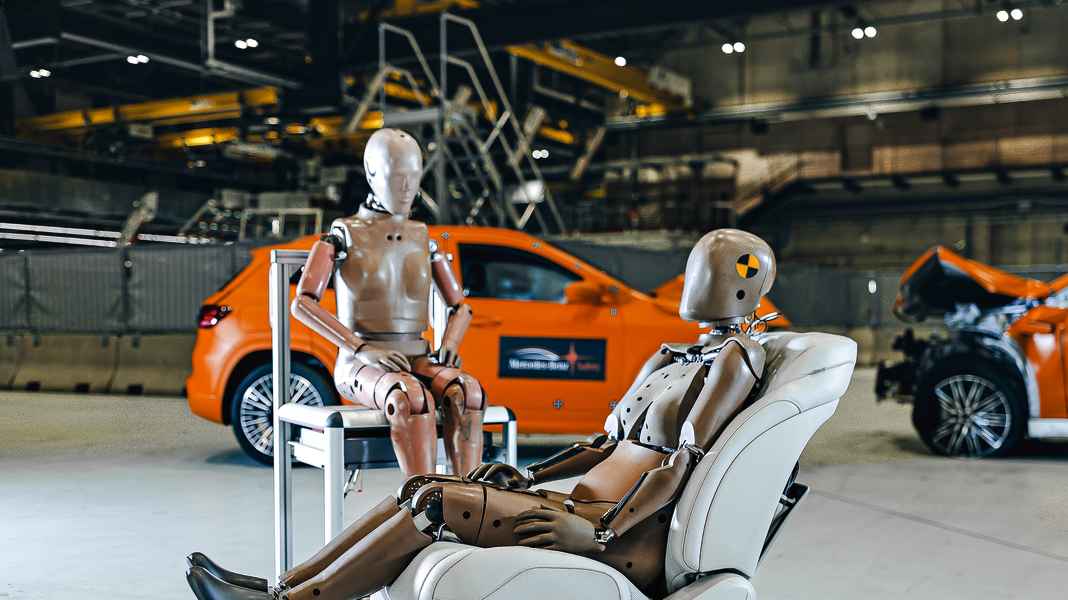 Euro NCAP Crashtest: Mit Puppen Leben retten