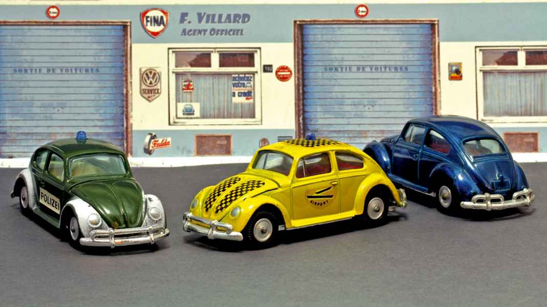 VW-Vitrine: Käfer-Modelle aus Israel - Kibbutz-Käfer